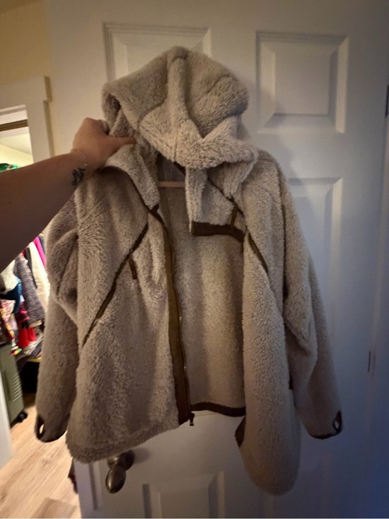 Kuhl Jackets & Blazers - KUHL Cozy Hooded Faux-Sherpa Jacket - Cream